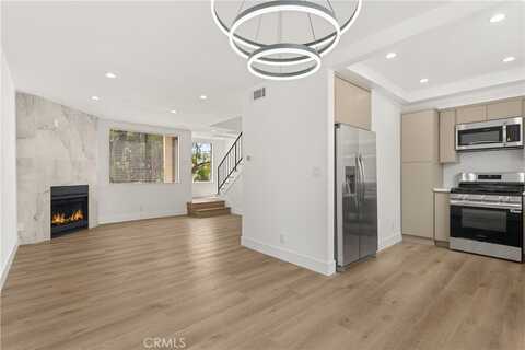 21720 Hart Street, Canoga Park, CA 91303