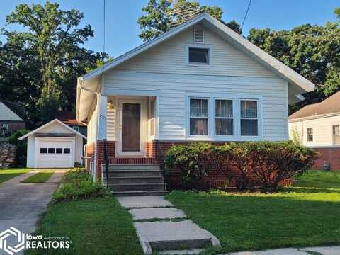 1025 2nd Street NW, Mason City, IA 50401