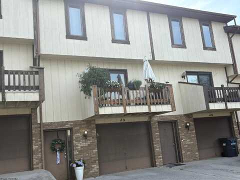 1220 VanVoorhis Road, Morgantown, WV 26505