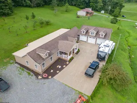 857 Gawthrop Road, Grafton, WV 26354