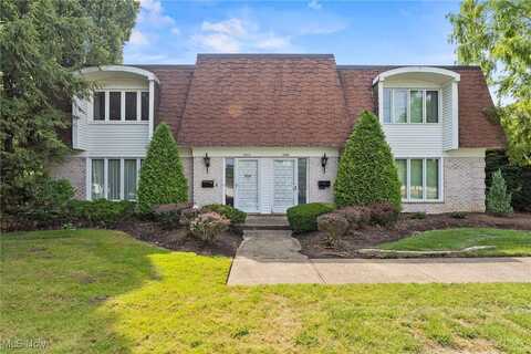 2610 S Green Road, University Heights, OH 44122