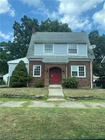 1469 Huguelet Street, Akron, OH 44305