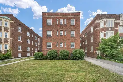2932 S Moreland Boulevard, Cleveland, OH 44120