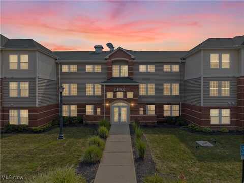 23002 Chandlers Lane unit: 224, Olmsted Falls, OH 44138