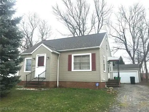 22 Best Street, Bedford, OH 44146