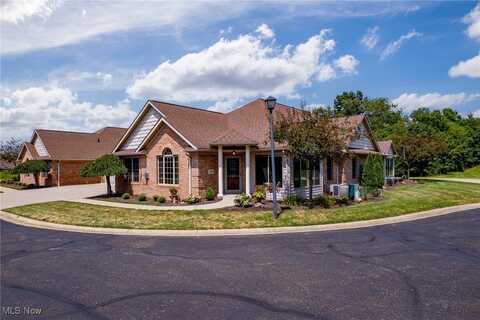1135 Saint Abigail Street SW, Hartville, OH 44632