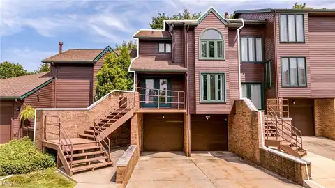 177 Pheasant Run, Mayfield Heights, OH 44124