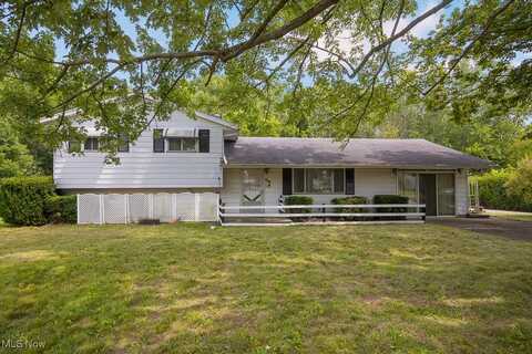 2034 Scott Court, Elyria, OH 44035