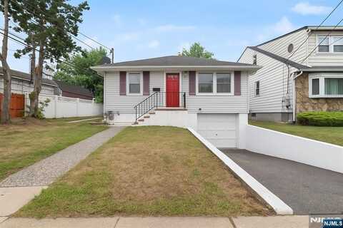 32 Pasadena Avenue, Lodi, NJ 07644
