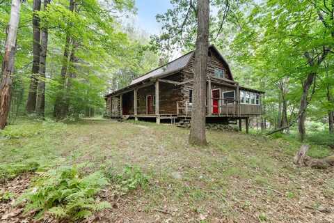 573 Concord End Road, Hillsborough, NH 03244