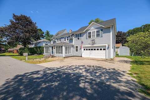 12 Davis Park, Plaistow, NH 03865