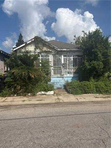 2936 COLLEGE Court, New Orleans, LA 70125