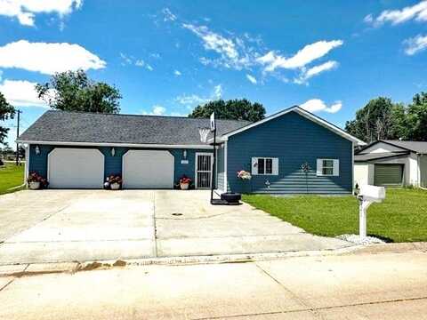 921 N 14th Avenue, BROKEN BOW, NE 68822