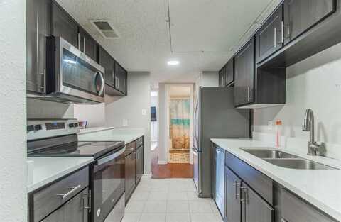 919 S Weatherred Drive, Richardson, TX 75080
