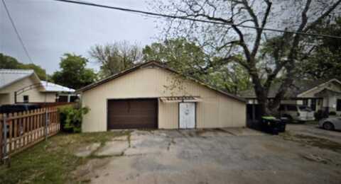 417 S Prairie Street, Pilot Point, TX 76258