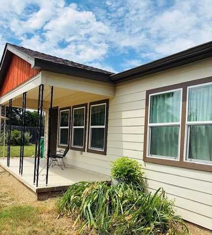103 Greenview Drive, Stephenville, TX 76401