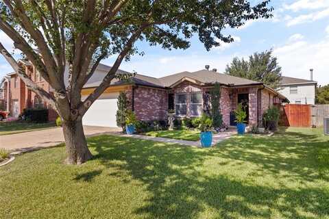8732 Polo Drive, Fort Worth, TX 76123