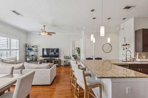 2950 Mckinney Avenue, Dallas, TX 75204