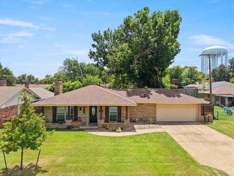 4904 Fall River Drive, Fort Worth, TX 76103