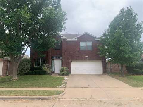 513 Pineview Lane, Fort Worth, TX 76140