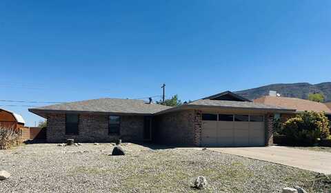 2321 Camino Del Rey, Alamogordo, NM 88310