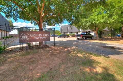 1227 Lakecrest Dr, Norman, OK 73071
