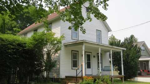 38 S Second Ave, Broadalbin, NY 12025
