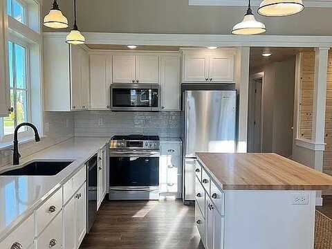 307 Mansion View Loop, Hamilton, MT 59840