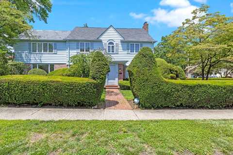41 Allenwood Road, Great Neck, NY 11023