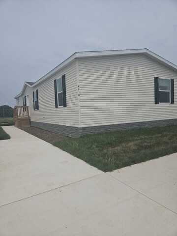 4416 Willowbank Dr., Howell, MI 48836