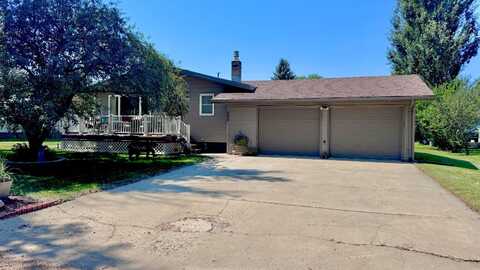 205 5th Ave NW, Bowman, ND 58623