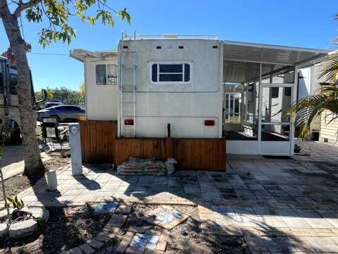 5013 Kerri Alice, Ruskin, FL 33570