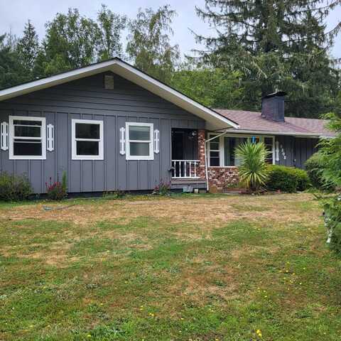 4302 West State Route 4, Rosburg, WA 98643