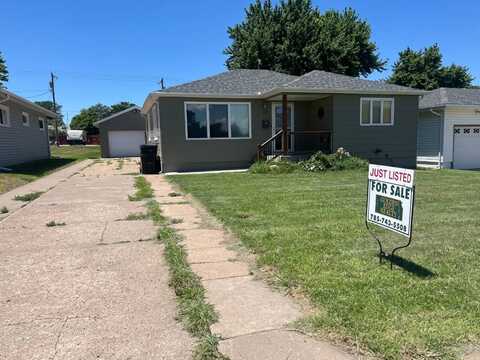 425 N. 9th Street, Wakeeney, KS 67672