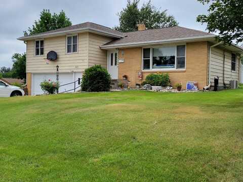 1426 East 2nd Street, Redfield, SD 57469