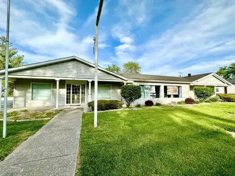 904 N. Main Street, Flora, IL 62839