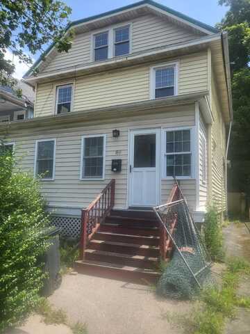 89 Smith St, Poughkeepsie, NY 12601