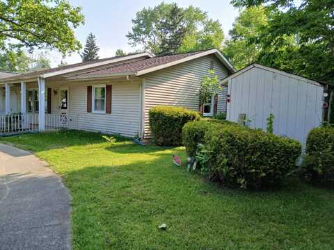 1403 Dorchester Dr, Madison, OH 44057