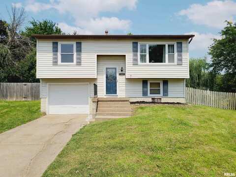 1505 MEADOWBROOK Court, Davenport, IA 52804
