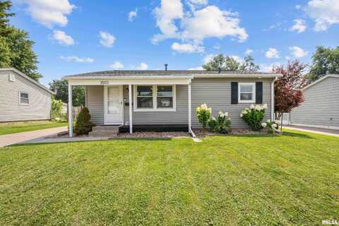 3503 CLOVER HILLS Drive, Bettendorf, IA 52722