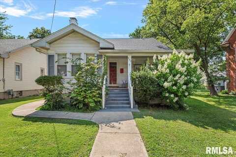 525 S WASHINGTON Street, Taylorville, IL 62568