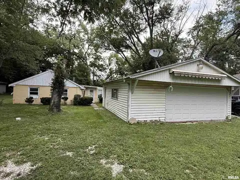 853 S KIM MOOR Avenue, Peoria, IL 61605