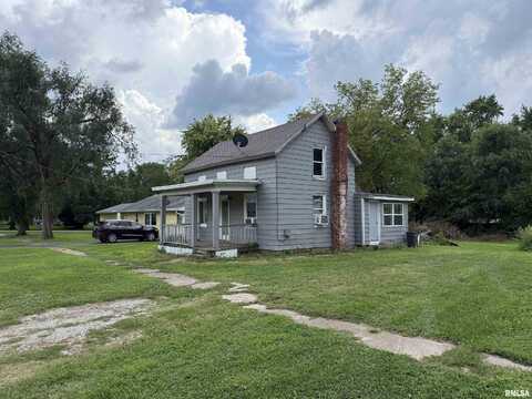 817 S ELM Street, Delavan, IL 61734