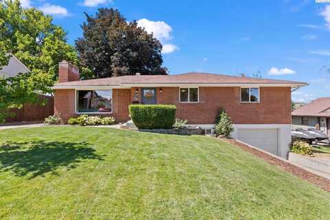 306 N 27th Ave, Yakima, WA 98902