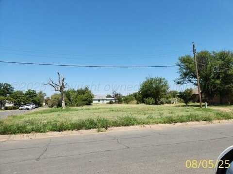 701 E Browning Ave, Pampa, TX 79065
