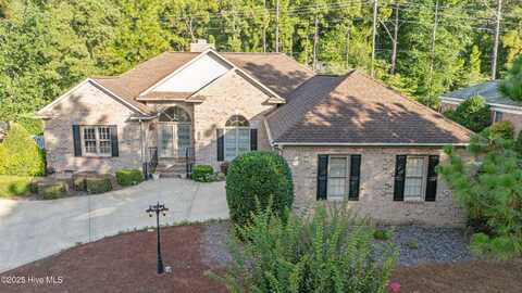 65 Idlewild Road, Pinehurst, NC 28374