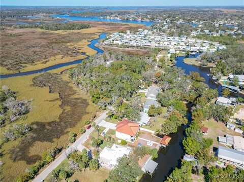 5947 S Shadytree Path, Homosassa, FL 34448