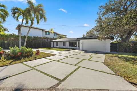 2440 NE 25th Pl, Fort Lauderdale, FL 33305