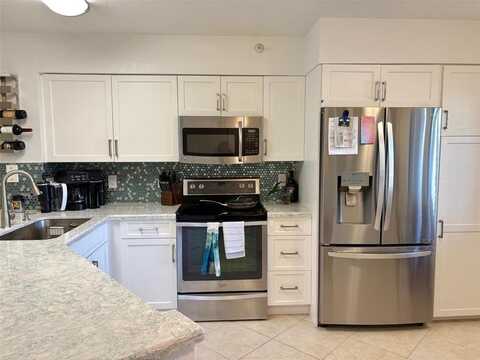 2112 S Cypress Bend Dr, Pompano Beach, FL 33069