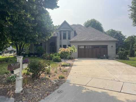 20 GLENWOOD Court, FOND DU LAC, WI 54935